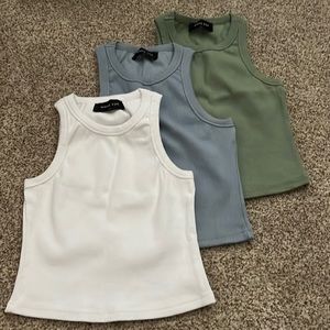 Set of three White Fox ribbed tanks, small